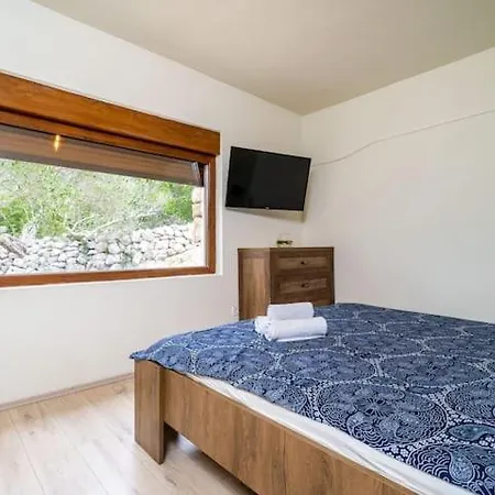 Lejlighed Charming Hacienda With Private Beachfront Brijesta